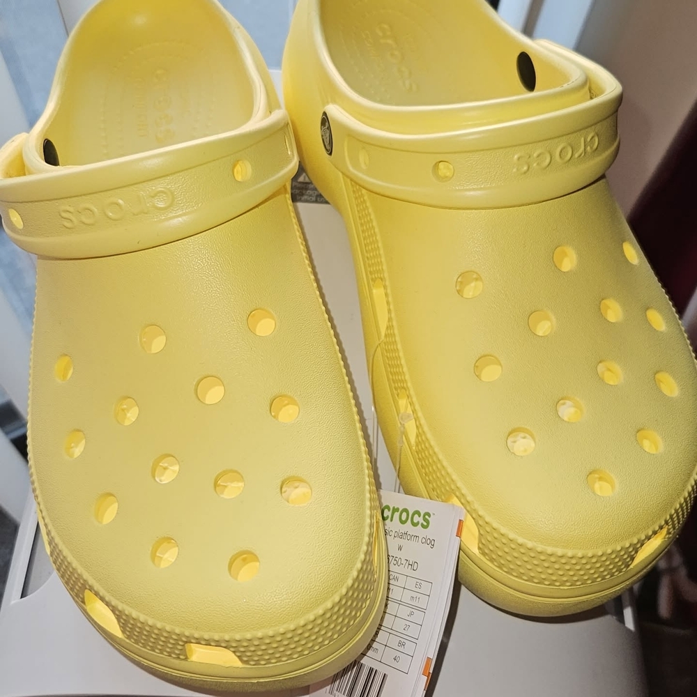 CROCS Classic Platform Clog in Bright Yellow - Picture 2 of 5